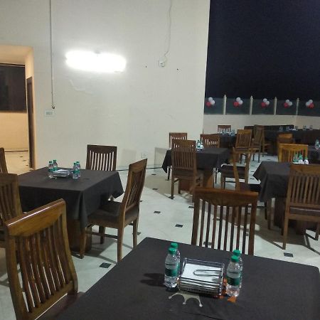 Hotel Kala Mandir Palace Биканер Экстерьер фото