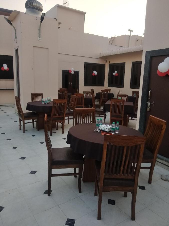 Hotel Kala Mandir Palace Биканер Экстерьер фото