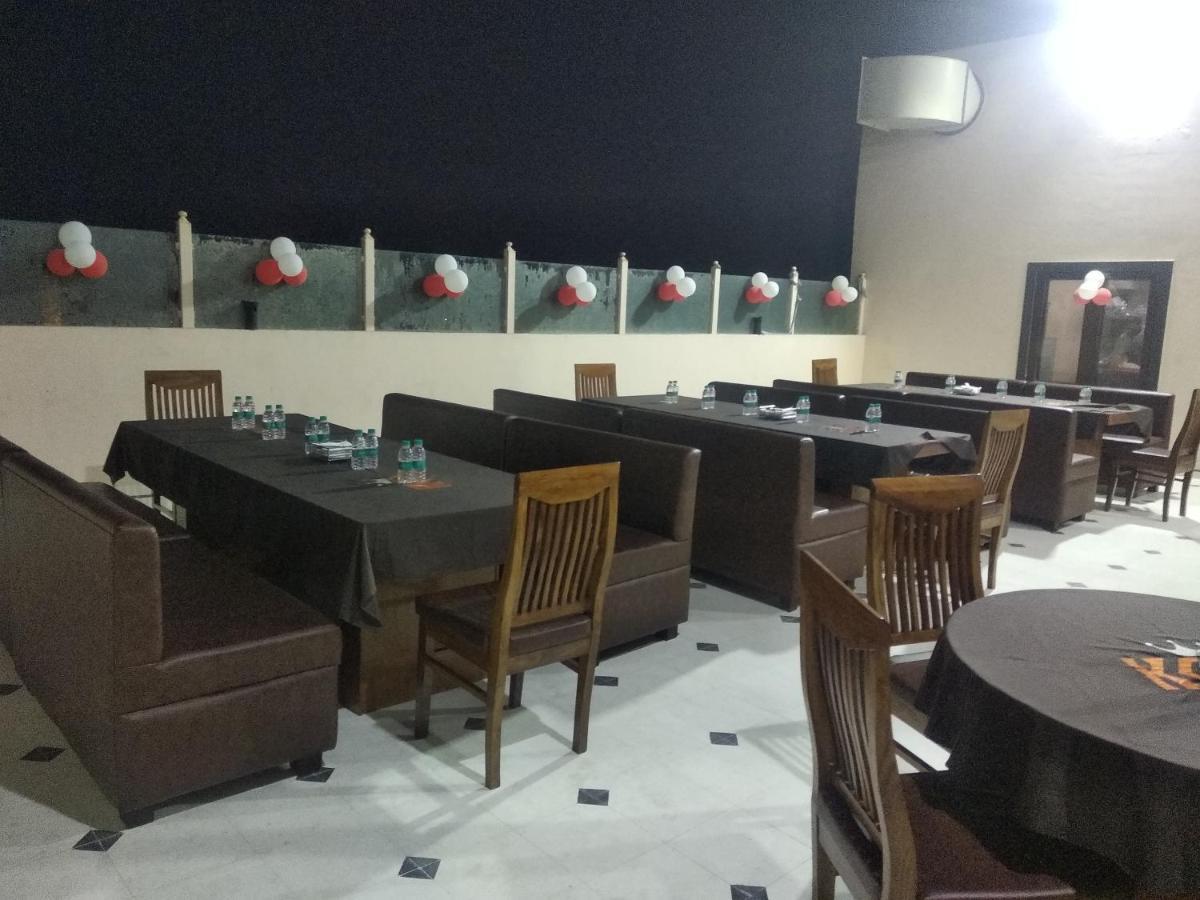 Hotel Kala Mandir Palace Биканер Экстерьер фото