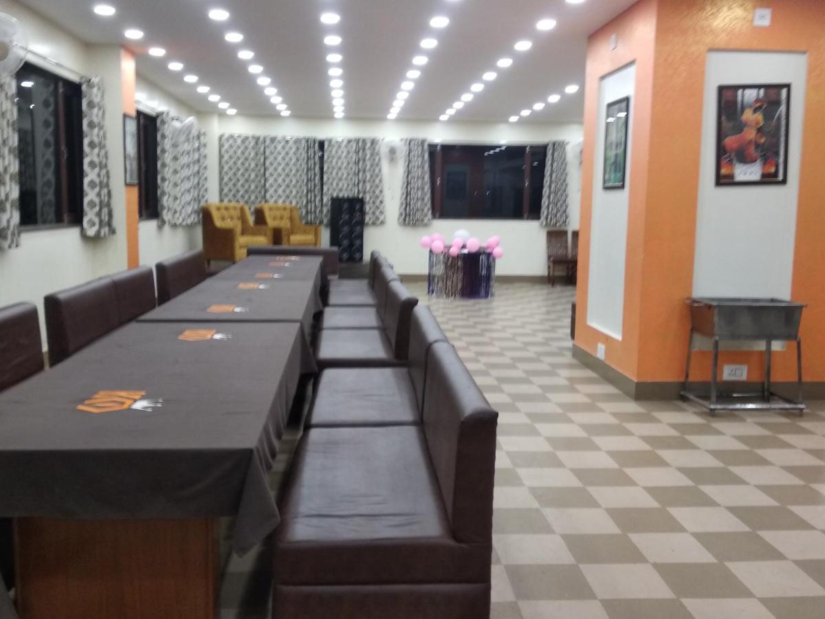Hotel Kala Mandir Palace Биканер Экстерьер фото