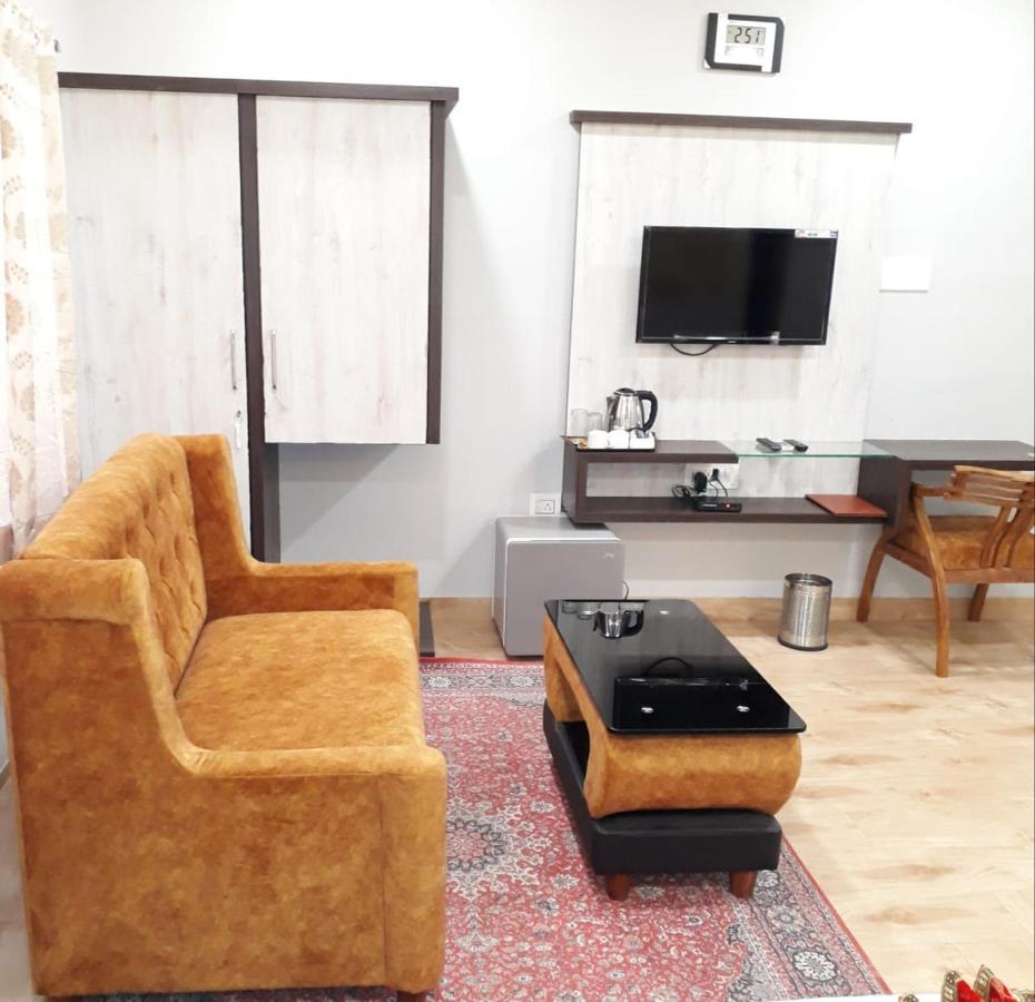 Hotel Kala Mandir Palace Биканер Экстерьер фото